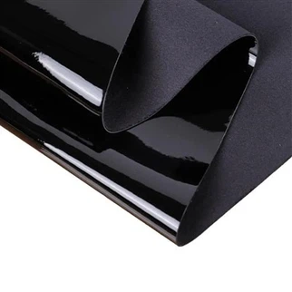 PU μαύρα δερμάτινα παπούτσια με δίπλωμα ευρεσιτεχνίας